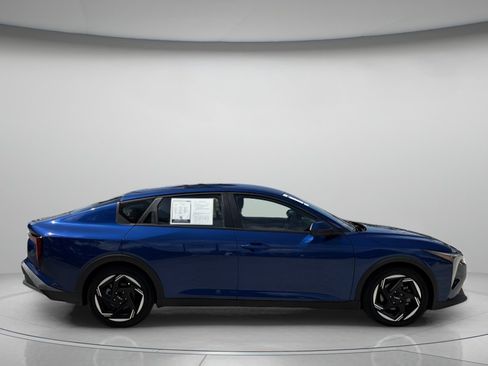 Used 2025 Kia K4 EX FWD image 2