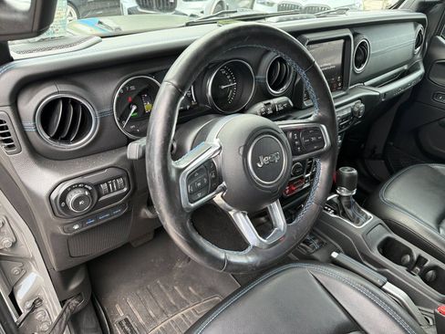 Used 2022 Jeep Wrangler Unlimited Rubicon 4xe w/ Cold Weather Group AWD/4WD image 20