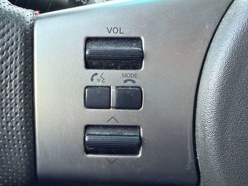 Used 2012 Nissan Frontier PRO-4X image 18