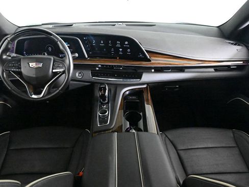 Used 2022 Cadillac Escalade Premium Luxury image 9