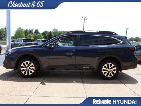 Used 2025 Subaru Outback Premium w/ Popular Package #1A AWD/4WD image 3