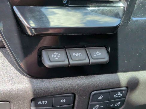 Used 2024 Chevrolet Silverado 2500 ZR2 w/ Technology Package AWD/4WD image 16