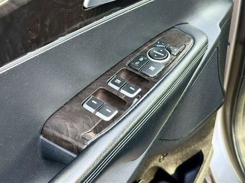 Used 2016 Kia Sorento LX image 17