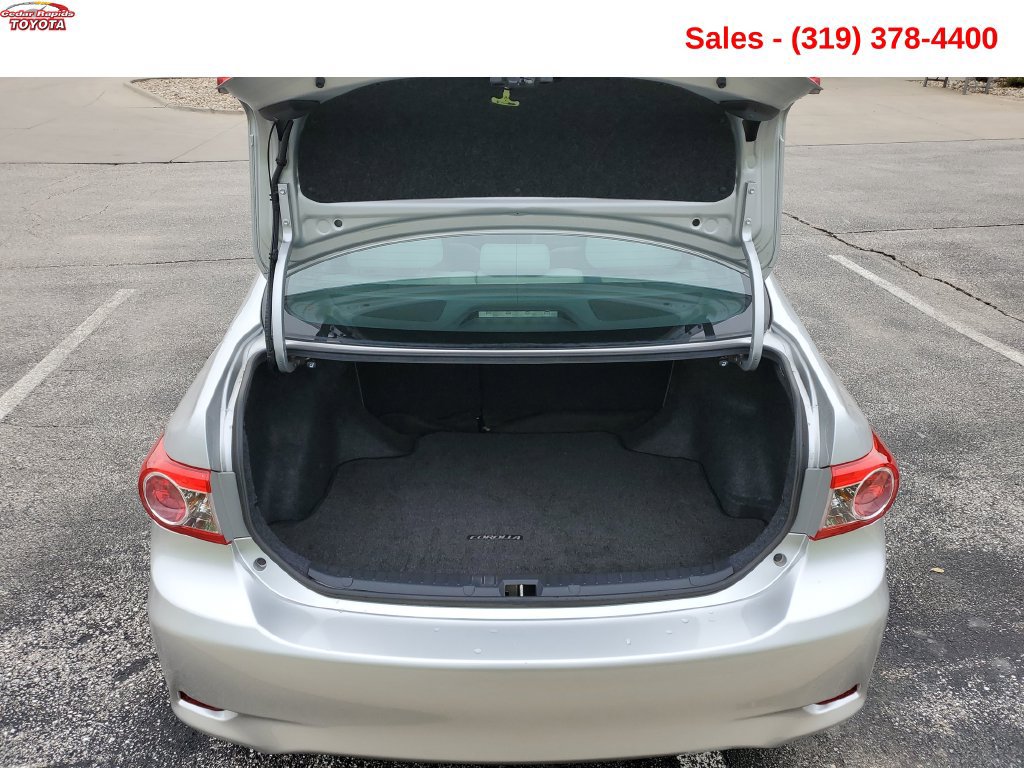 Used 2013 Toyota Corolla LE FWD image 12