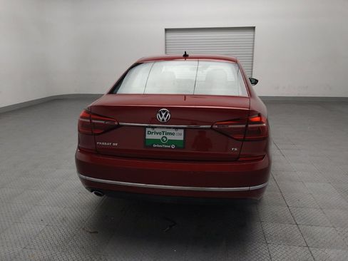 Used 2018 Volkswagen Passat 2.0T SE FWD image 7
