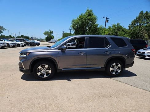 Used 2025 Honda Pilot EX-L image 5