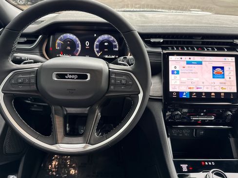 New 2025 Jeep Grand Cherokee Limited w/ Trailer Tow Package image 12