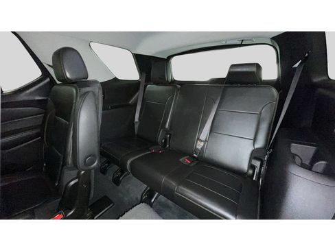 Used 2021 Chevrolet Traverse LT AWD/4WD image 16