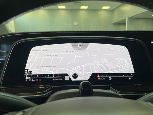 Used 2021 Cadillac Escalade Sport Platinum image 24