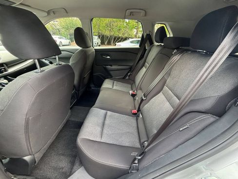 Used 2025 Nissan Rogue SV AWD/4WD image 23
