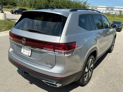 Used 2025 Volkswagen Atlas SE FWD image 7