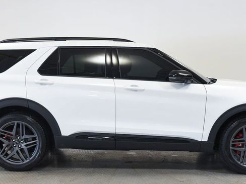 Used 2025 Ford Explorer ST w/ Sun And Sound Package AWD/4WD image 14