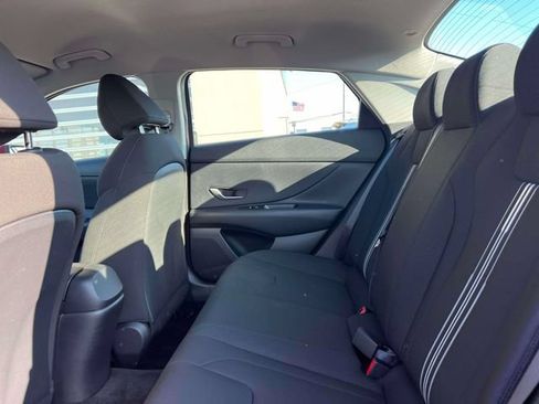 Certified 2023 Hyundai Elantra SEL FWD image 12