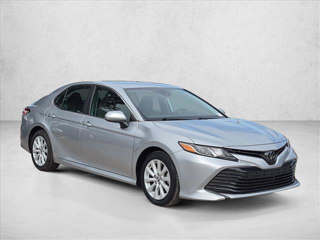 Used 2019 Toyota Camry LE FWD image 3