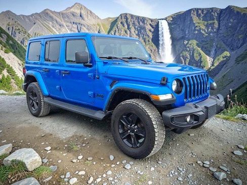 Used 2021 Jeep Wrangler Unlimited Sahara AWD/4WD image 2
