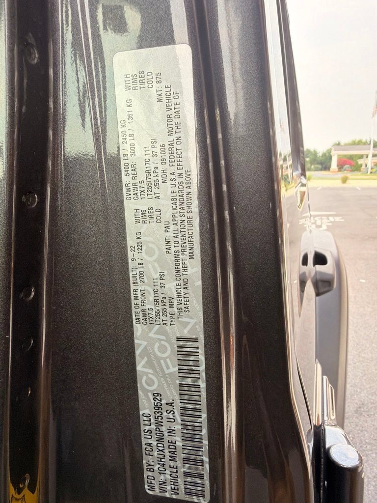 Used 2023 Jeep Wrangler Unlimited Sport AWD/4WD image 38