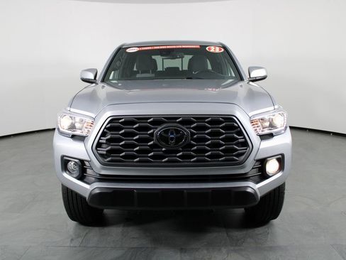 Used 2023 Toyota Tacoma SR5 image 11