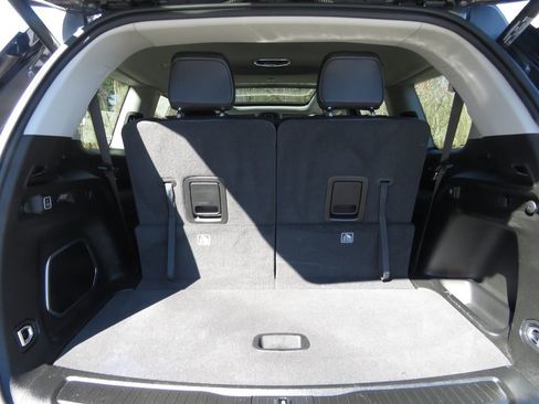 Used 2022 Jeep Grand Cherokee L Limited image 18