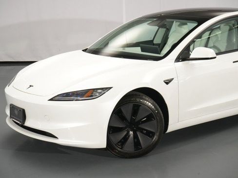 Used 2026 Tesla Model 3 RWD image 4
