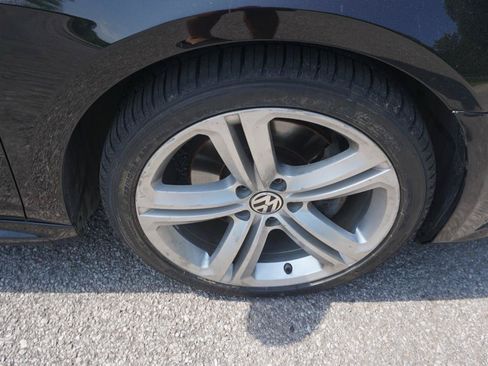 Used 2013 Volkswagen CC R-Line FWD image 12