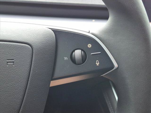 Used 2026 Tesla Model Y AWD image 6