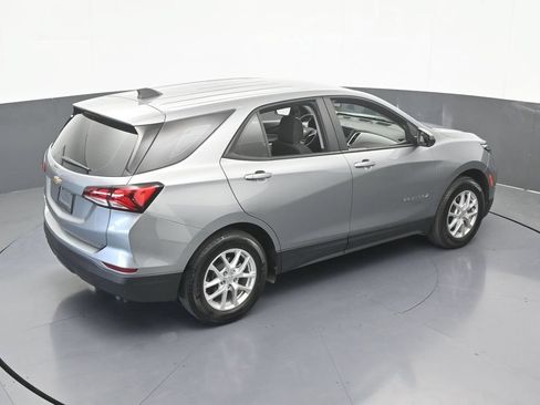 Used 2024 Chevrolet Equinox LS FWD image 46