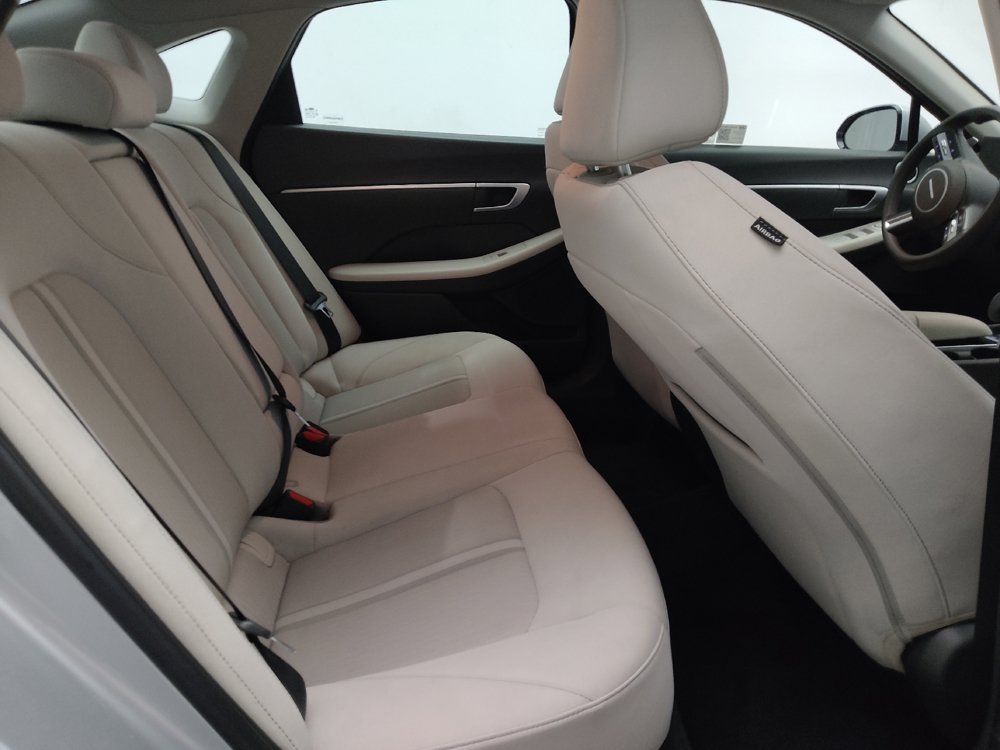 Used 2025 Hyundai Sonata SEL FWD image 19