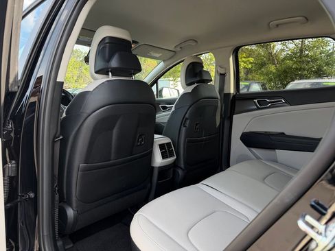 Certified 2025 Kia Sportage EX FWD image 27