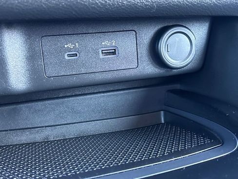 Used 2023 Nissan Rogue SL image 56