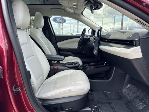 Used 2025 Ford Mustang Mach-E Premium RWD image 29