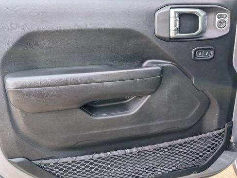 Used 2019 Jeep Wrangler Unlimited Sport S image 22