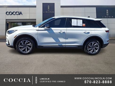 Used 2023 Lincoln Corsair AWD w/ Equipment Group 101A image 7