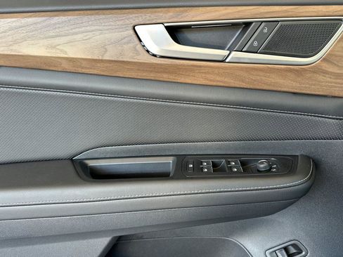 New 2026 Volkswagen Atlas SE w/ Panoramic Sunroof Package image 10