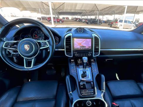 Used 2017 Porsche Cayenne image 13