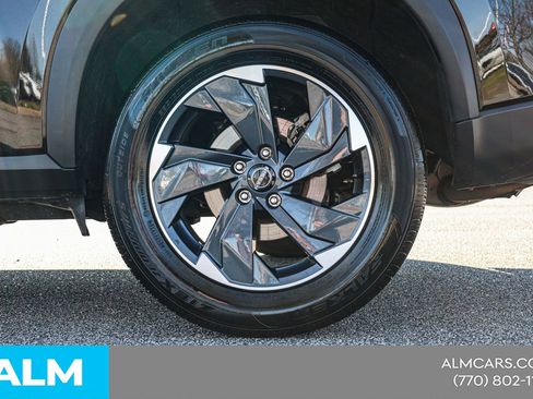 Used 2025 Nissan Rogue SV image 17