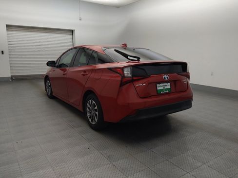 Used 2019 Toyota Prius Limited w/ Premium Convenience Package FWD image 5