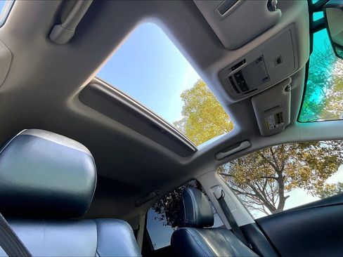 Used 2011 Lexus RX 350 2WD w/ Premium Pkg image 14