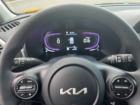 Used 2025 Kia Soul LX w/ LX Technology Package image 25