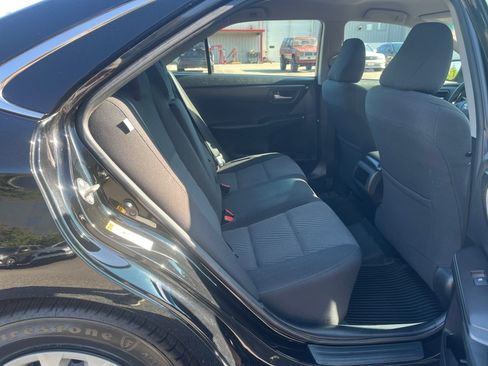 Used 2017 Toyota Camry LE FWD image 29