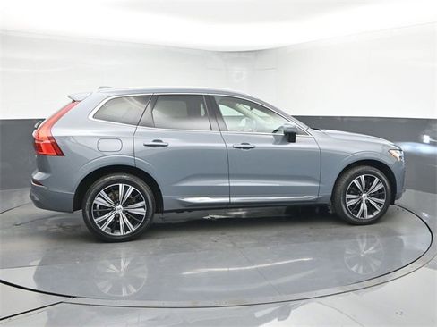 Used 2022 Volvo XC60 B6 Inscription w/ Advanced Package image 8