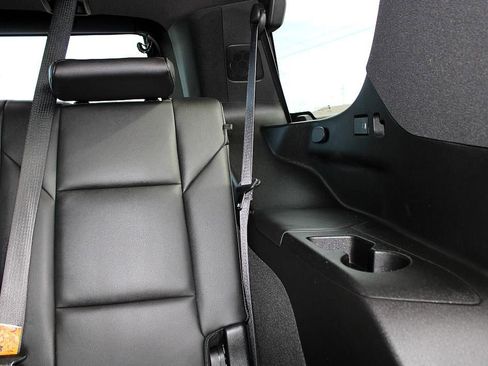 Used 2022 Cadillac Escalade Luxury image 37