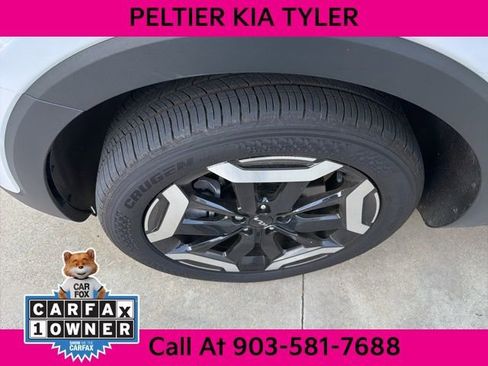 Used 2024 Kia Telluride S w/ S Sunroof Package image 5