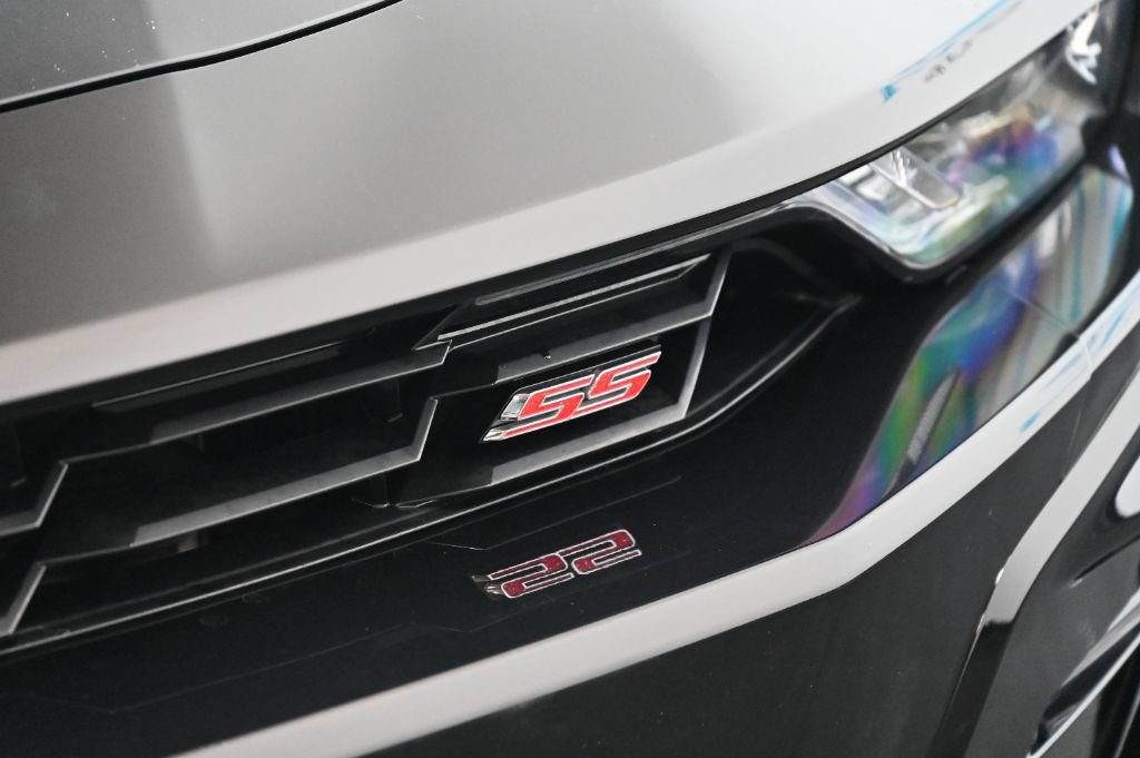 Used 2019 Chevrolet Camaro SS RWD image 11