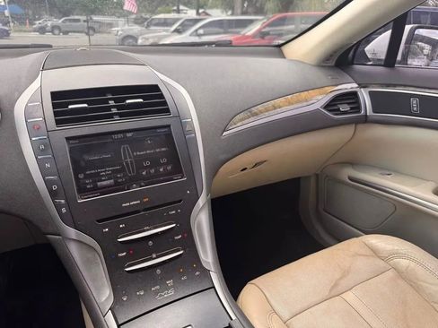 Used 2013 Lincoln MKZ FWD image 12