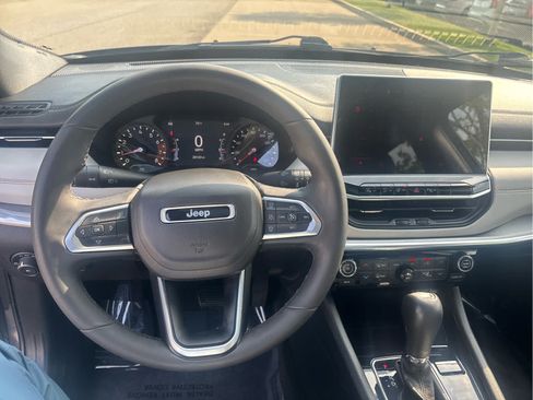 Used 2024 Jeep Compass Limited w/ Sun and Sound Group AWD/4WD image 13