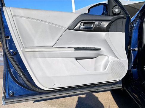 Used 2013 Honda Accord EX-L image 23