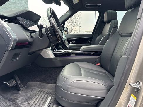 Certified 2024 Land Rover Range Rover SE image 20