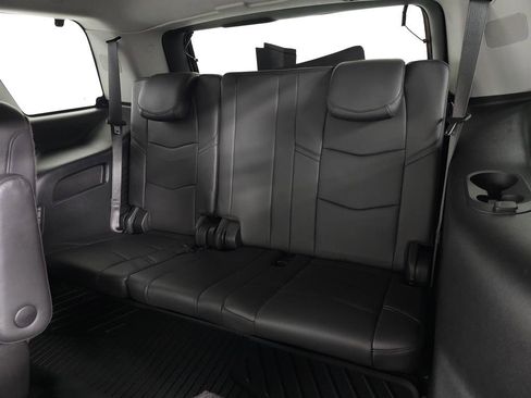 Used 2020 Cadillac Escalade Luxury image 36