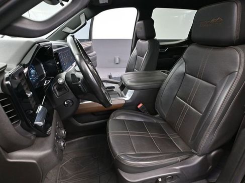 Used 2023 Chevrolet Silverado 1500 High Country w/ High Country Premium Package image 31