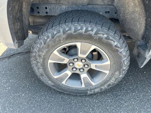 Used 2018 Chevrolet Colorado Z71 AWD/4WD image 25